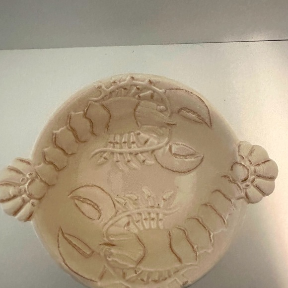 Crab dip bowl and crab handle spreaders(Boston Warehouse) - Picture 7 of 8